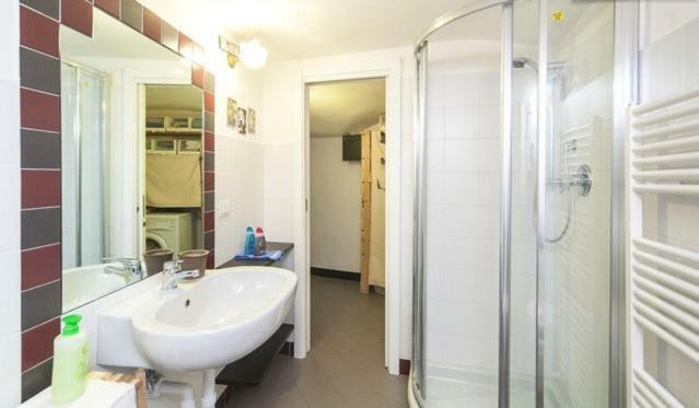 B&B La Rosa D'Oro Genoa Bagian luar foto